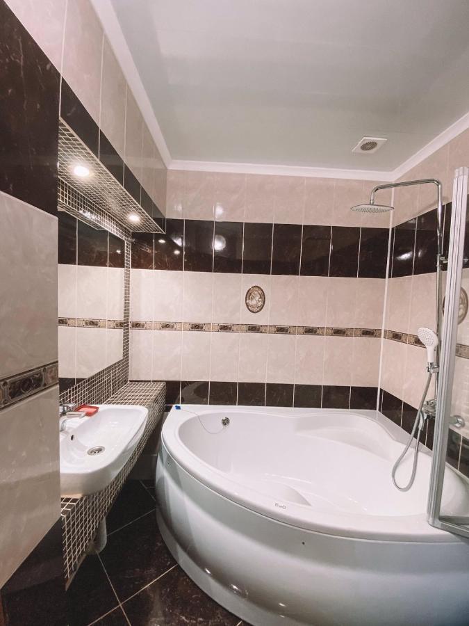 Domashnya Saduba Hotel Moekatsjeve Buitenkant foto